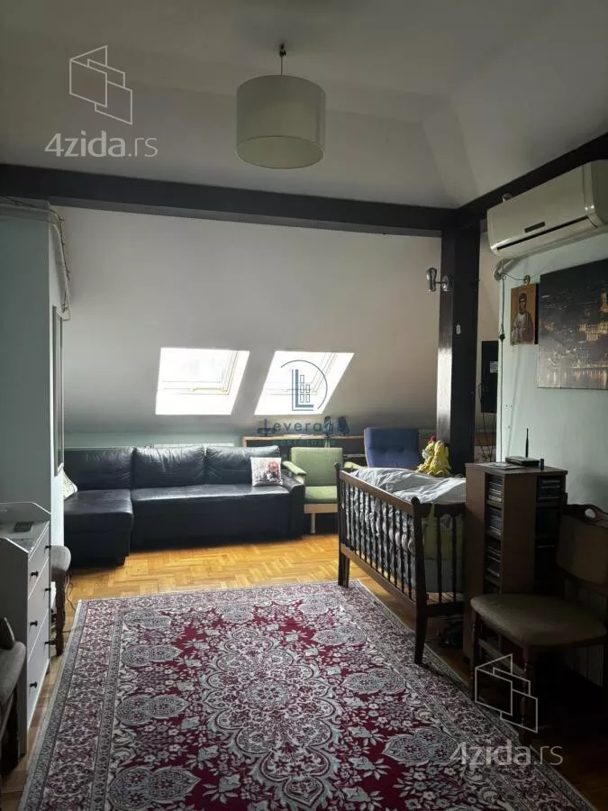 Troiposoban stan | 4zida