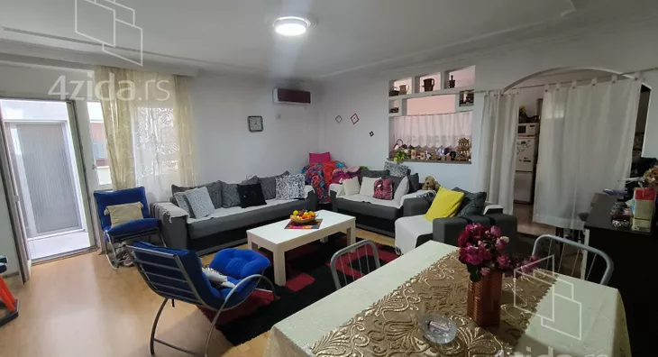 3-etažna kuća | 4zida