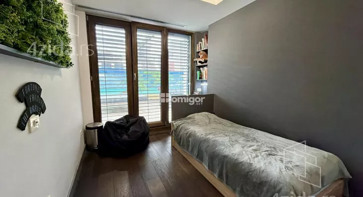 Četvoroiposoban stan | 4zida