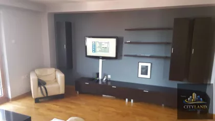 Crveni Pevac | 4zida.rs