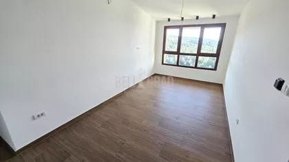 Belog narcisa | 4zida.rs