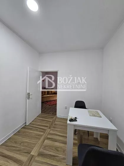 Žitni Trg | 4zida.rs