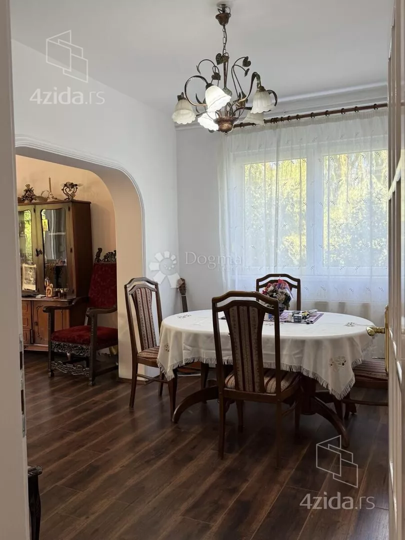 3-etažna kuća | 4zida