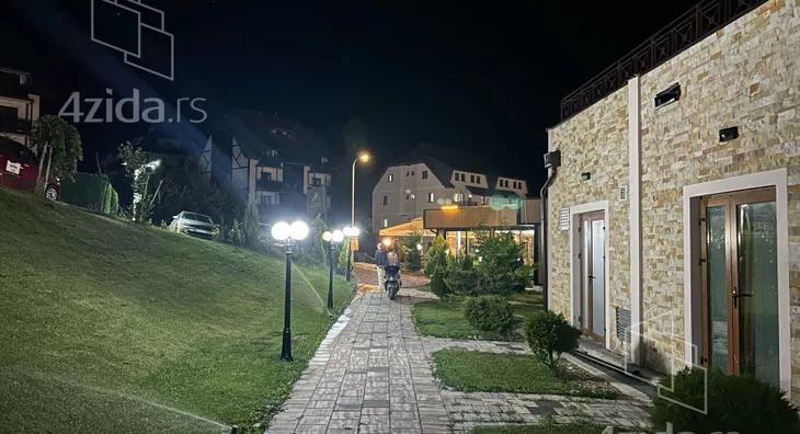 Garsonjera | 4zida