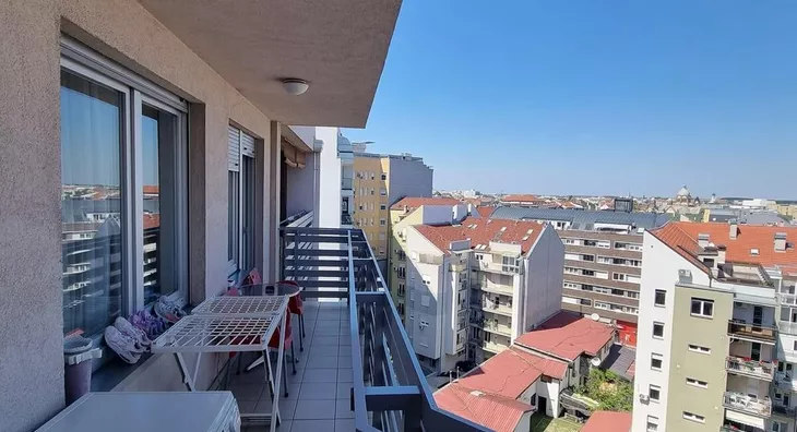 Četvoroiposoban stan | 4zida