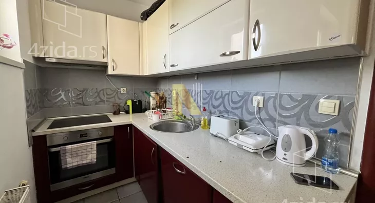 Petosoban stan | 4zida