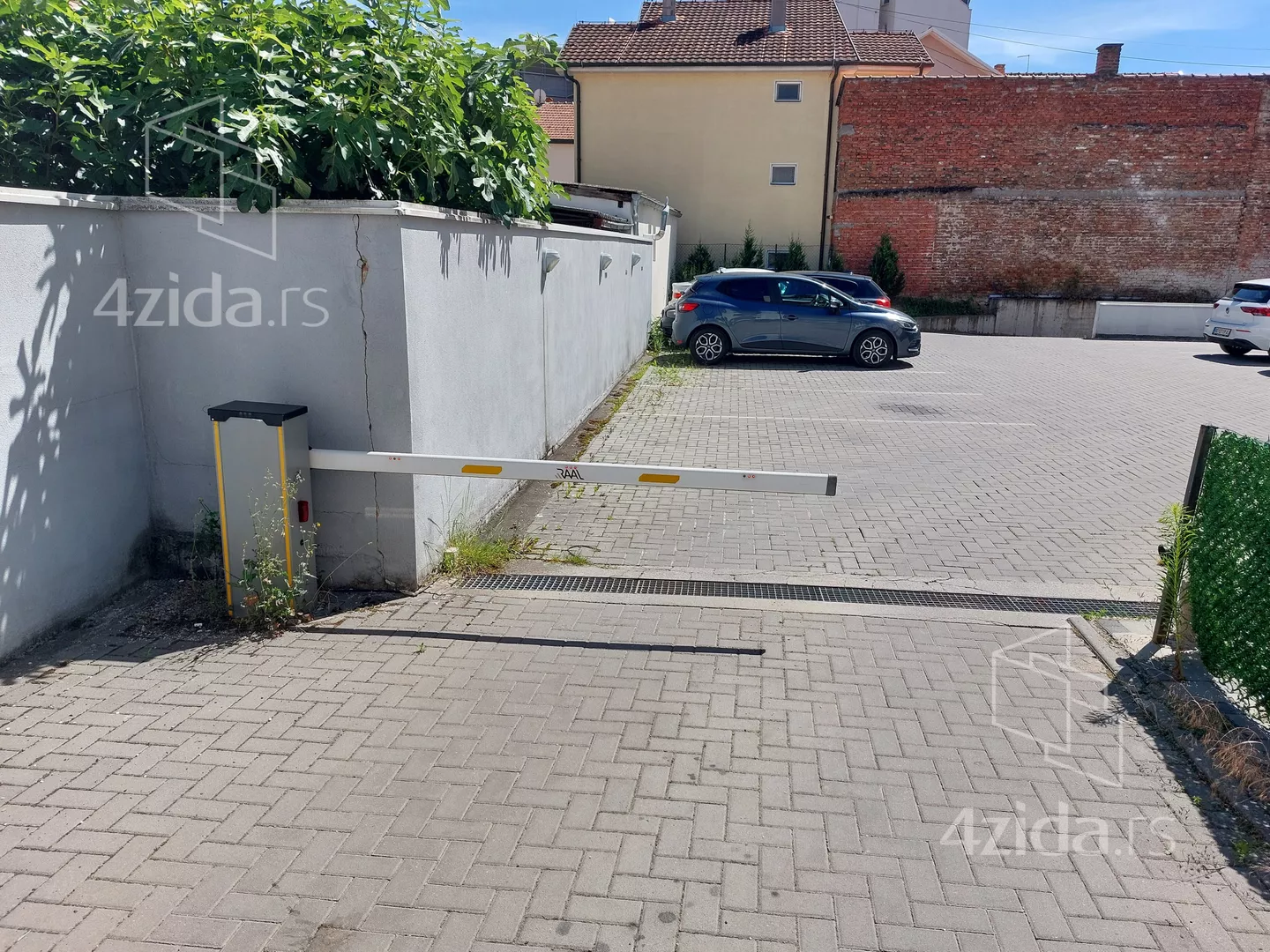 Garaža | 4zida