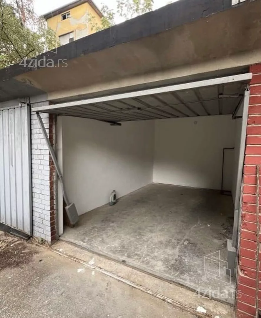 Garaža | 4zida