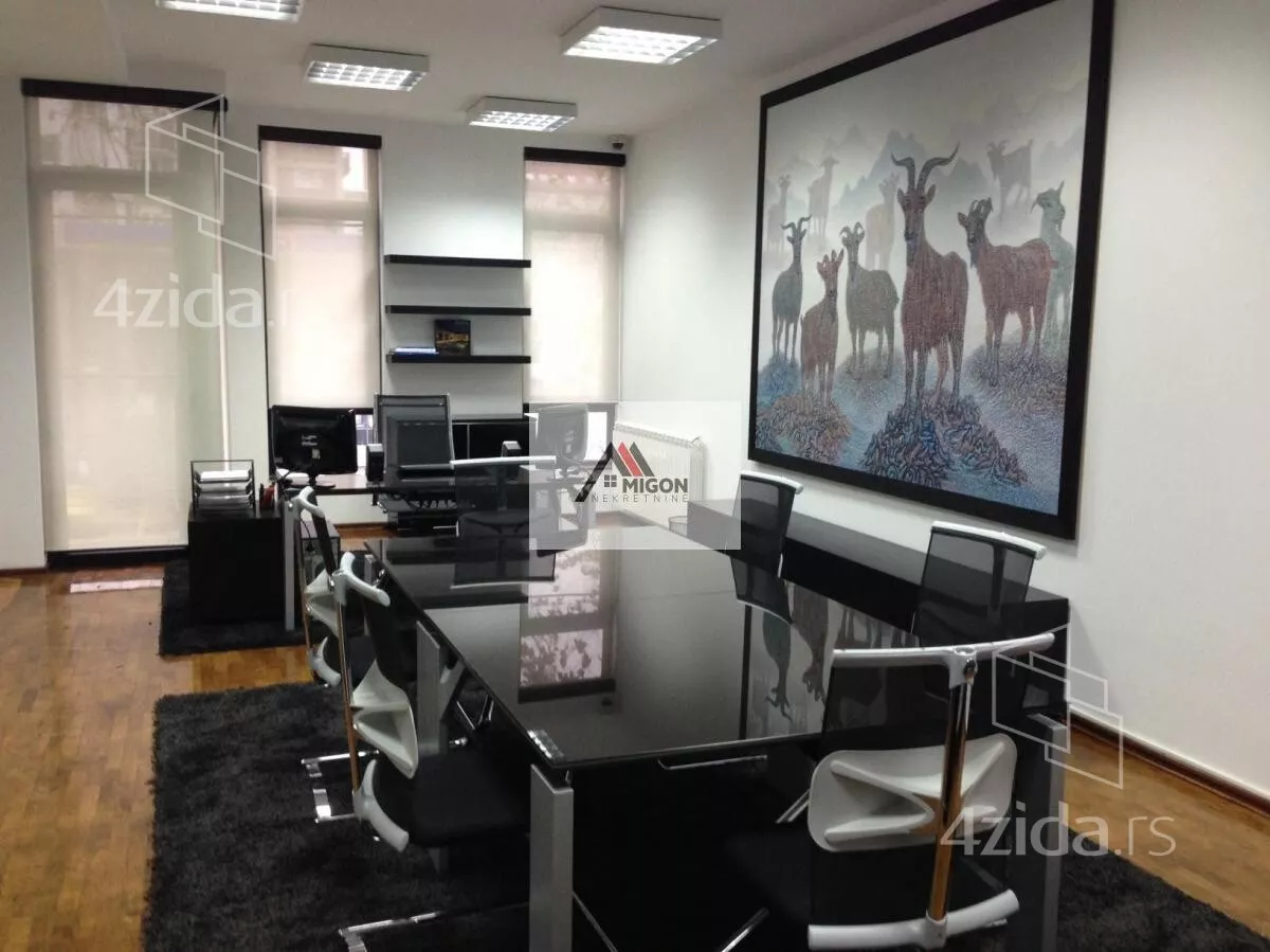 Poslovni prostor | 4zida