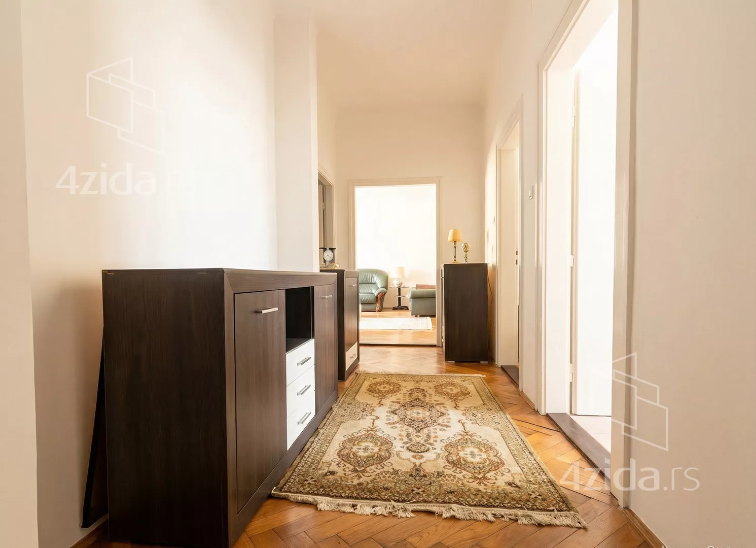 Troiposoban stan | 4zida