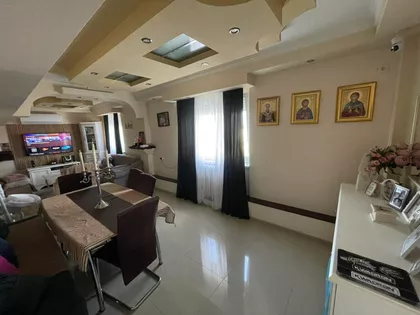 Karađorđeva | 4zida.rs