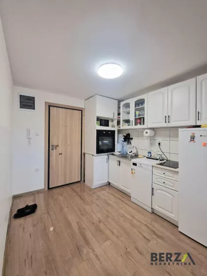 Sremska Kamenica | 4zida.rs