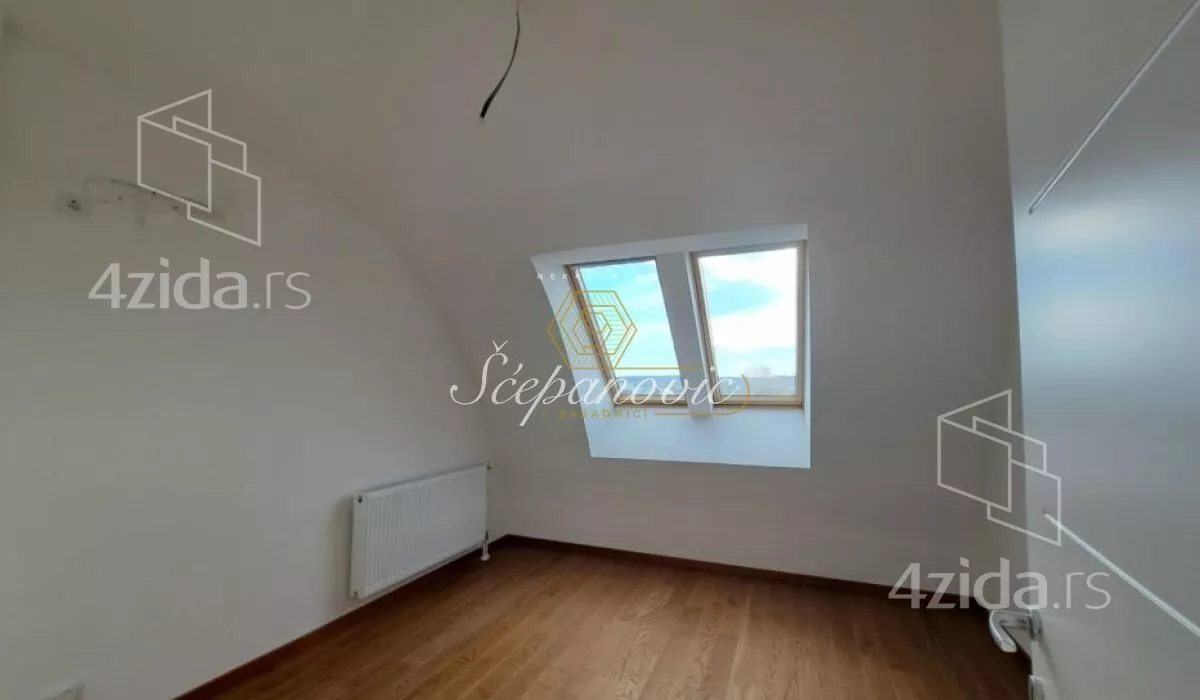 Šestosoban stan | 4zida