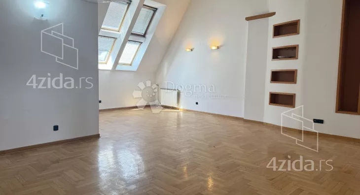 Šestosoban stan | 4zida