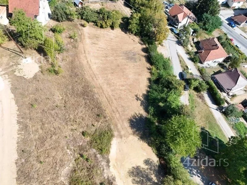 Plac | 4zida