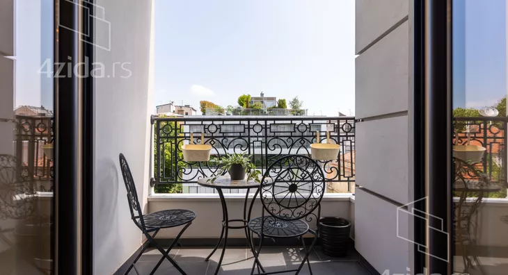 Šestosoban stan | 4zida