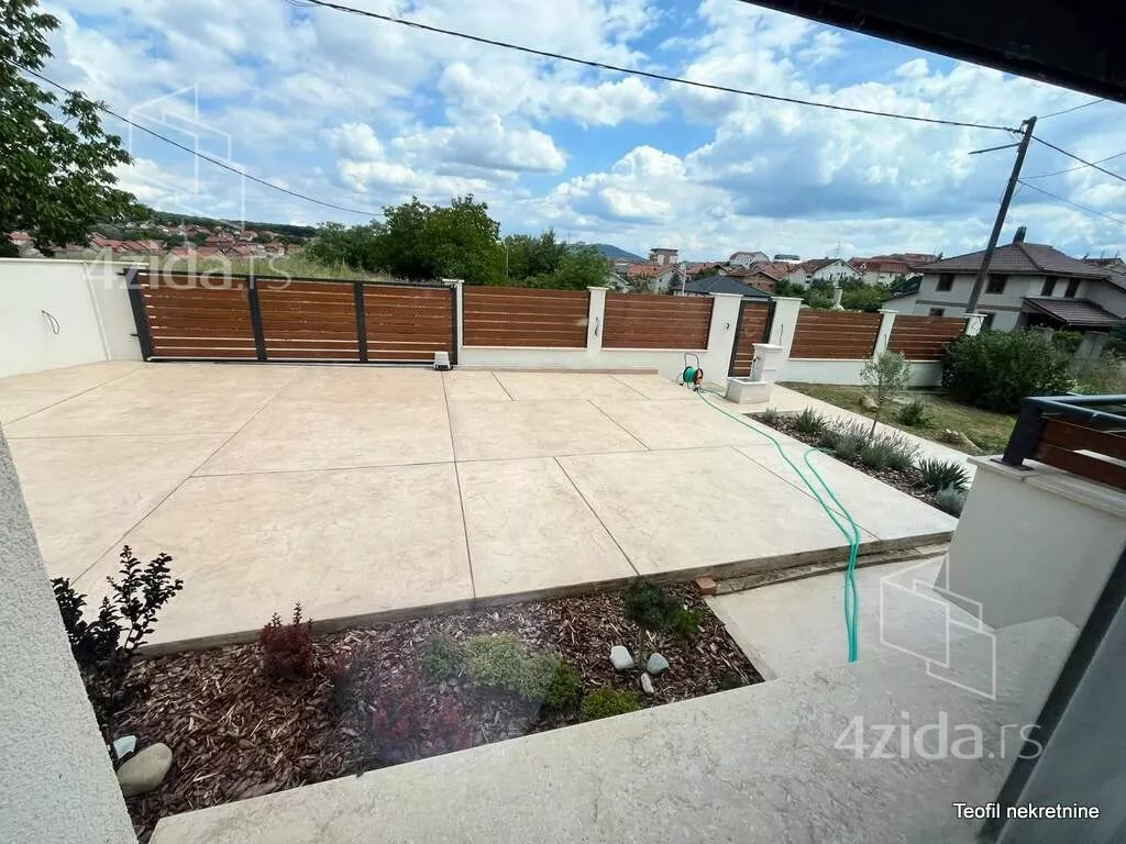 Kuća | 4zida