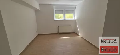 Lipov Gaj | 4zida.rs