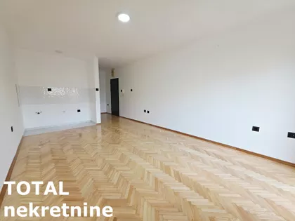 Cara Dušana | 4zida.rs
