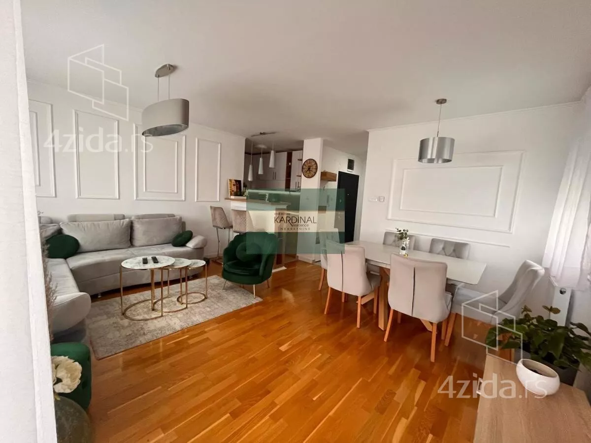 Petosoban stan | 4zida