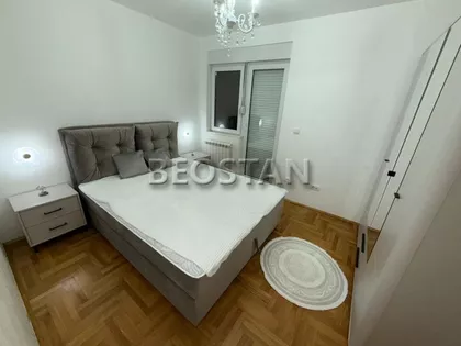 Milana Rakića | 4zida.rs