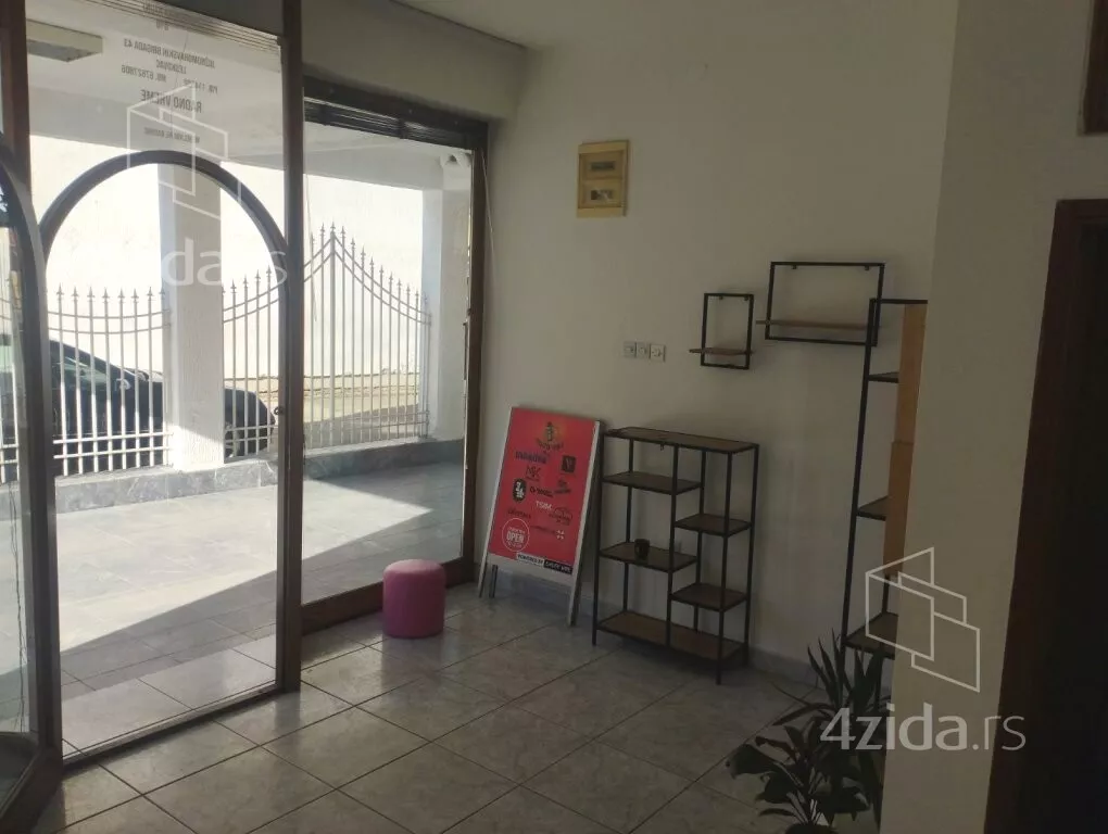 Lokal | 4zida