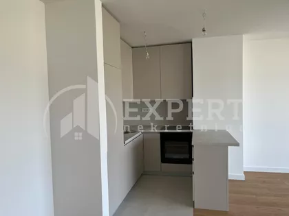 Janisa Janulisa | 4zida.rs