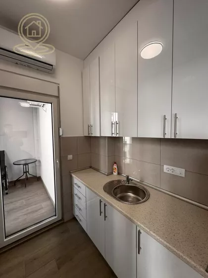 Crveni Krst Vračar | 4zida.rs