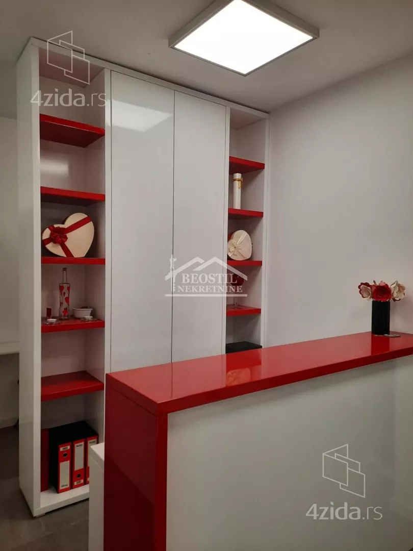 Poslovni prostor | 4zida