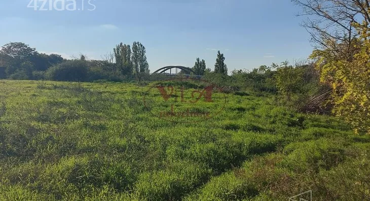 Plac | 4zida