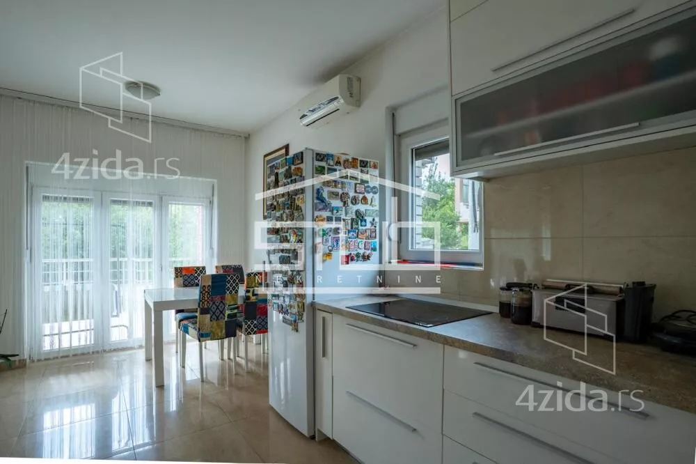 Kuća | 4zida