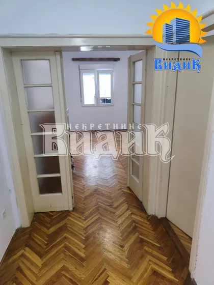 Milana Rakića | 4zida.rs
