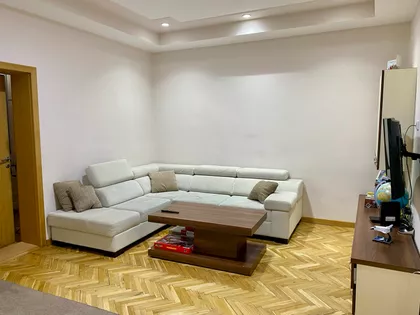 Hajduk Veljkova | 4zida.rs
