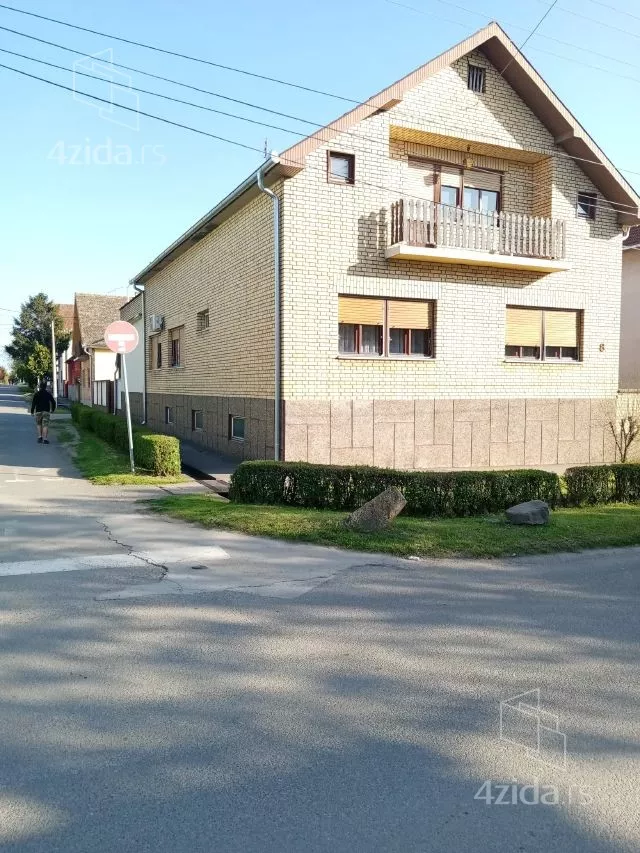 3-etažna kuća | 4zida