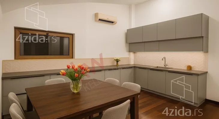 Šestosoban stan | 4zida