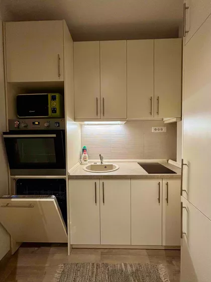 Ivana Broza | 4zida.rs