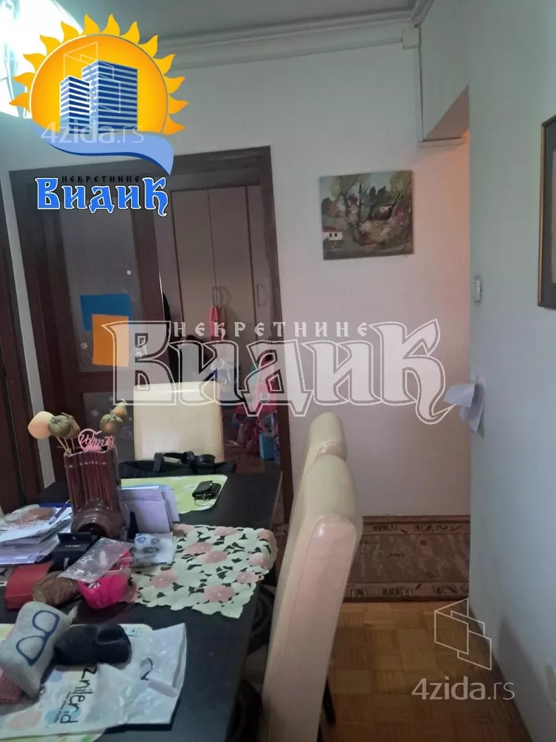 Četvoroiposoban stan | 4zida