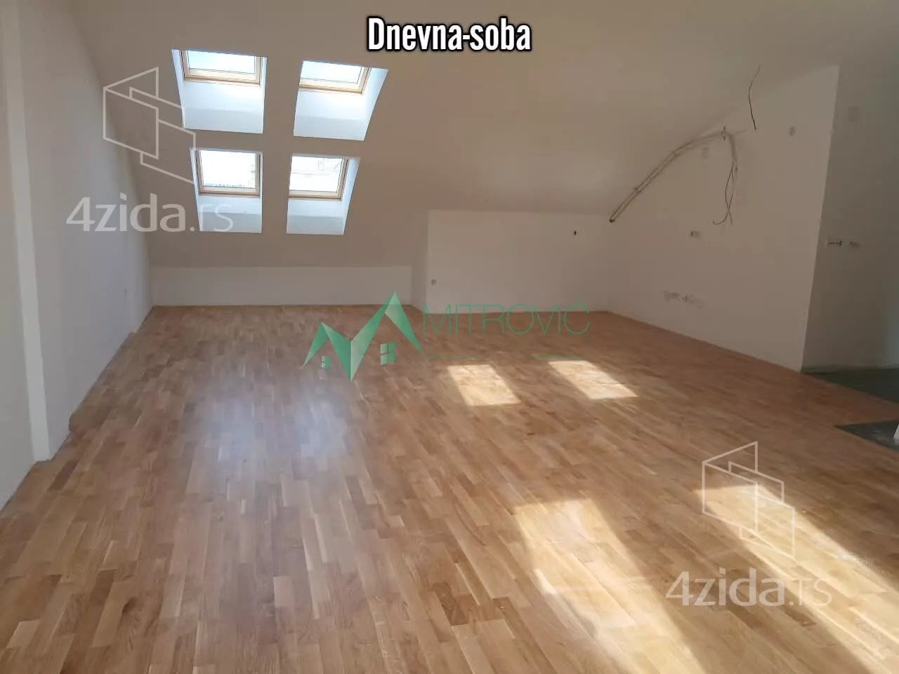 Četvoroiposoban stan | 4zida