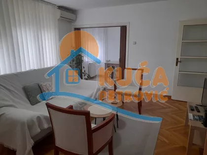 Nade Tomić | 4zida.rs