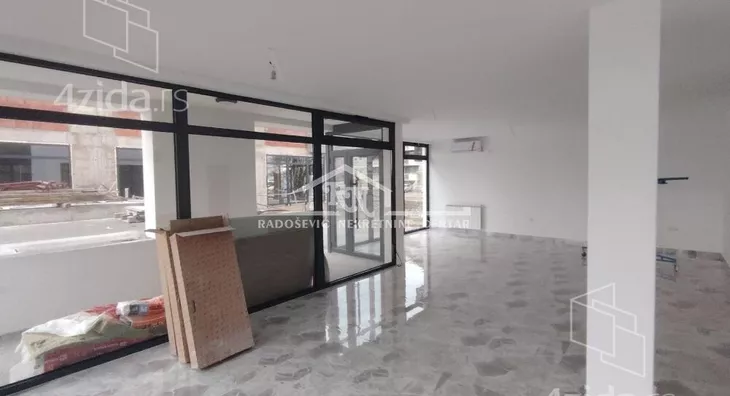 Poslovni prostor | 4zida