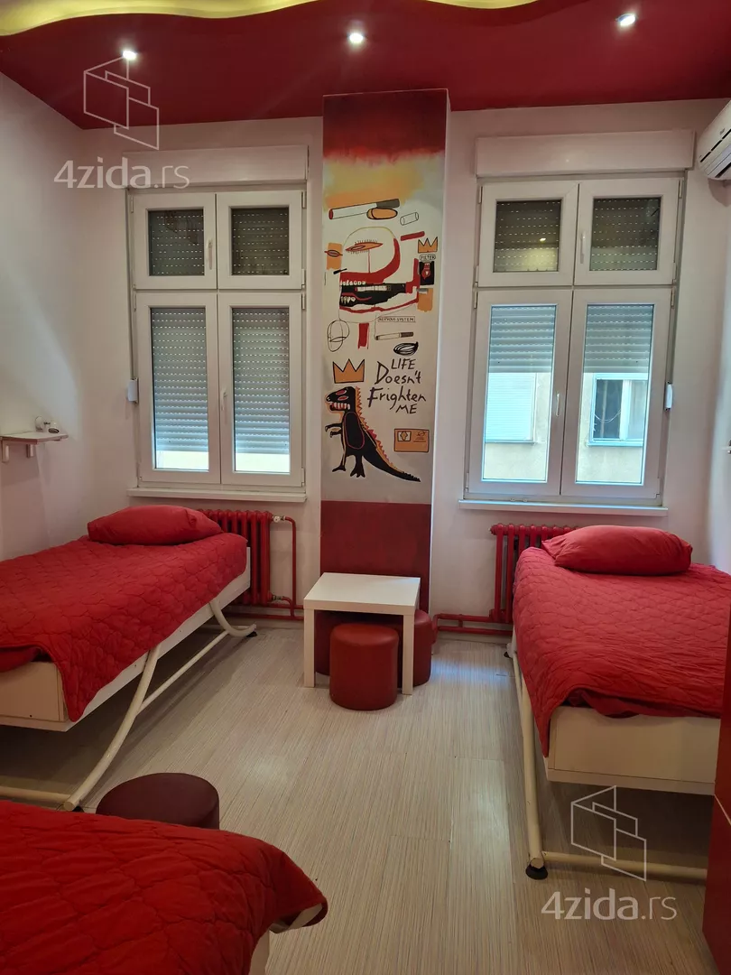 Petosoban stan | 4zida