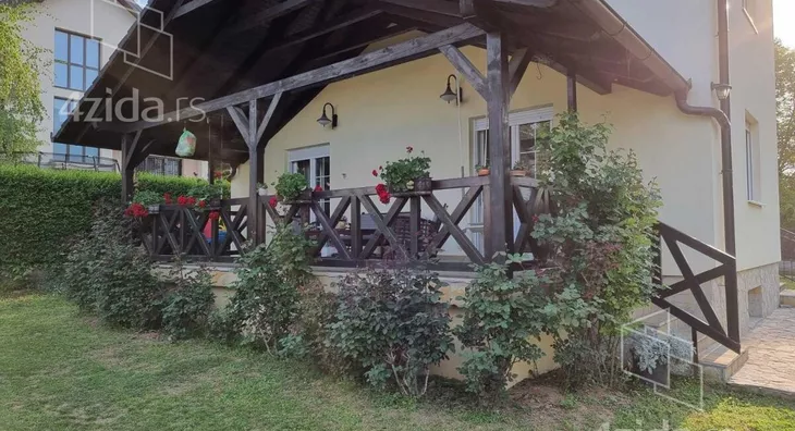 Kuća | 4zida