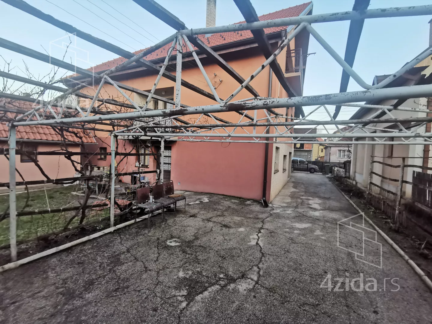 2-etažna kuća | 4zida