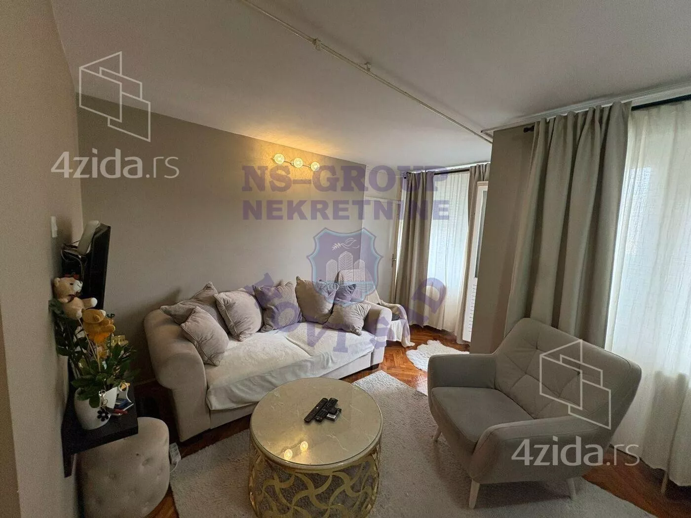 Troiposoban stan | 4zida