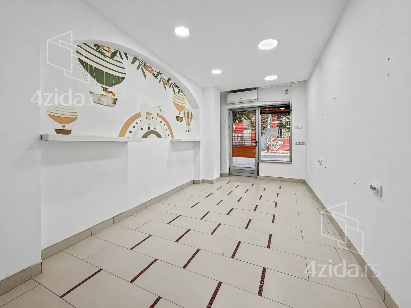 Lokal | 4zida