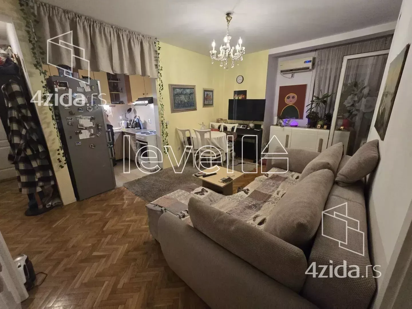 Jednoiposoban stan | 4zida