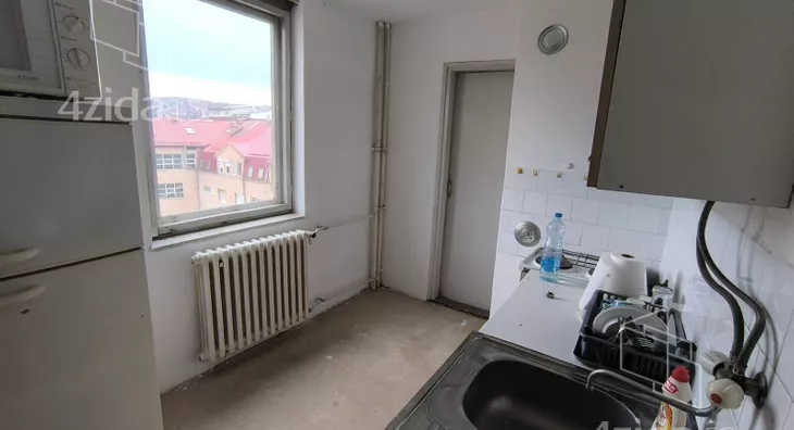 Četvoroiposoban stan | 4zida