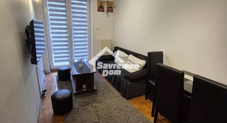 Šestosoban stan | 4zida