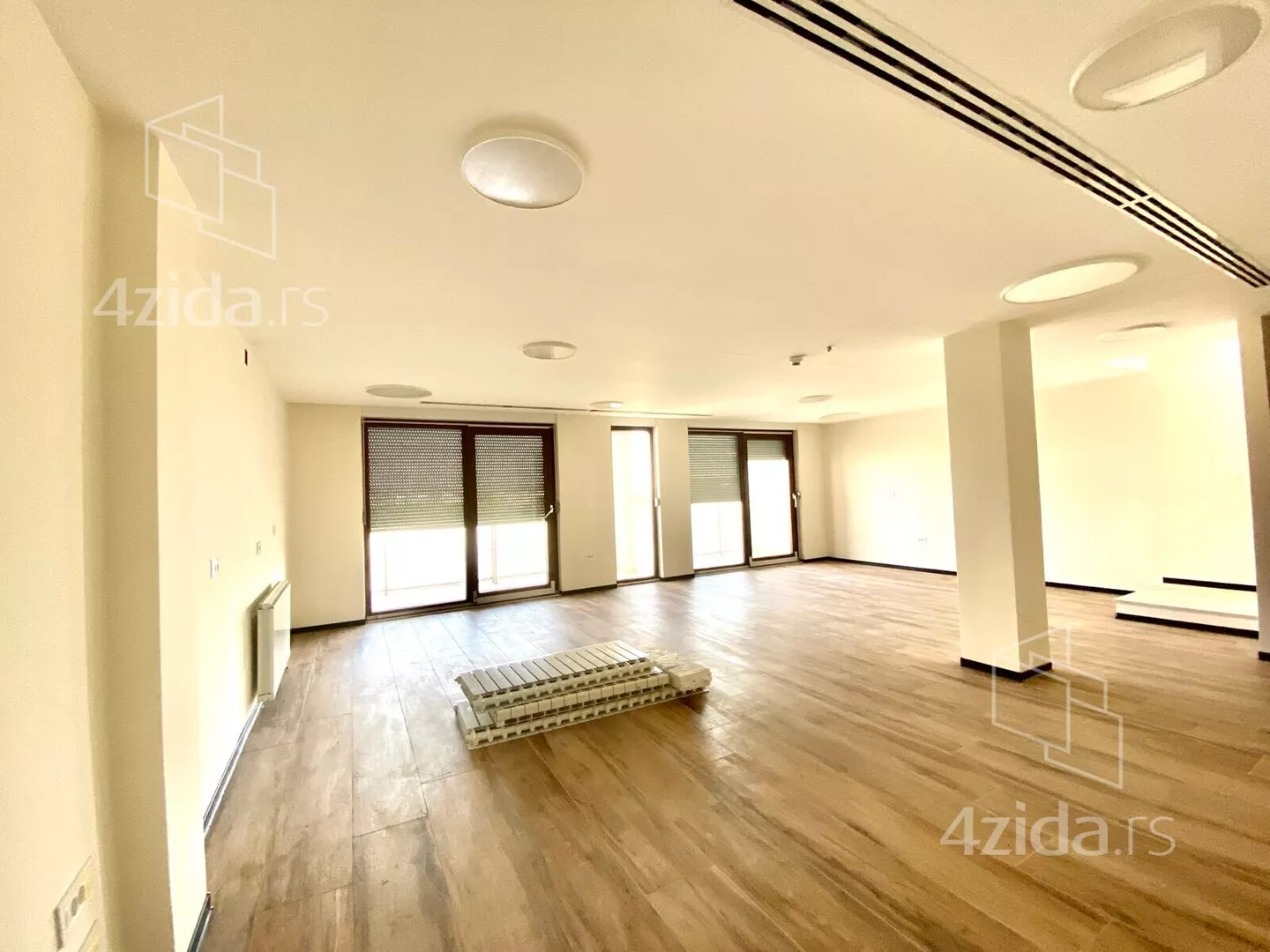 Poslovni prostor | 4zida