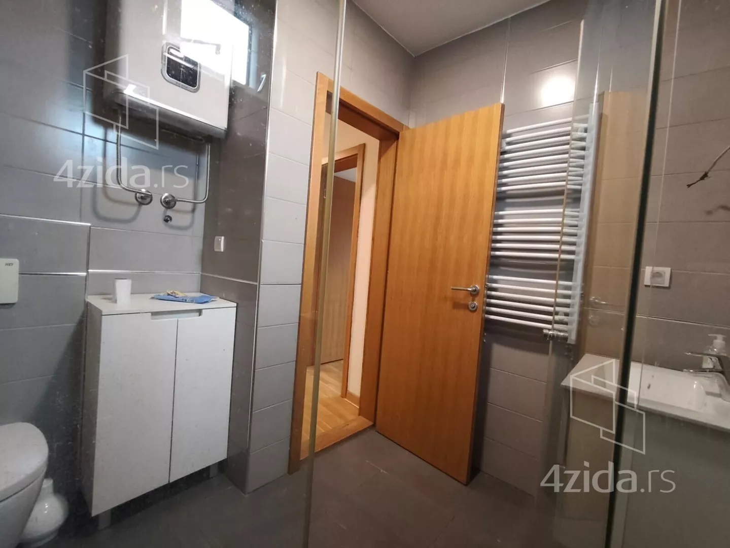 Petosoban stan | 4zida